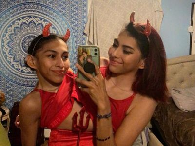 8 Potret Kembar Dempet yang Viral, Momen Kencan Bareng Pacar Jadi Sorotan