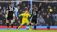 Di menit ke-74, Haaland bahkan sempat bikin gol. Namun, golnya dianulir VAR karena dianggap sudah offside. (Foto: James Gill - Danehouse/Getty Images)