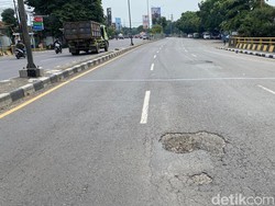 Hati-hati Ada Sariawan di Jalan Soekarno-Hatta Bandung!