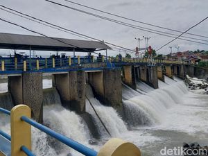 Status Bendung Katulampa Normal Siang Ini, Tinggi Muka Air 30 Cm Status Bendung Katulampa Normal Siang Ini, Tinggi Muka Air 30 Cm