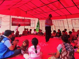 Anak-Lansia Korban Banjir Bandang Banyuwangi Dapat Trauma Healing Anak-Lansia Korban Banjir Bandang Banyuwangi Dapat Trauma Healing