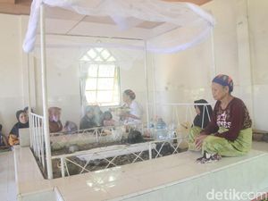 Aura Mistis Pakaian Pallipa Pute di Pinrang yang Hanya Dibuka Saat Pesta Adat Aura Mistis Pakaian Pallipa Pute di Pinrang yang Hanya Dibuka Saat Pesta Adat