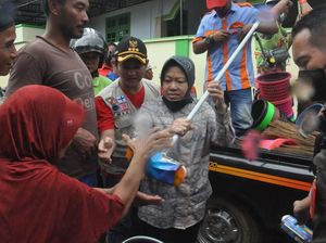 Kemensos Salurkan Bantuan Rp 628 Juta Bagi Korban Banjir Trenggalek Kemensos Salurkan Bantuan Rp 628 Juta Bagi Korban Banjir Trenggalek