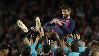 Bermain di posisi bek, Pique telah memenangi 30 trofi bersama Barcelona, termasuk di antaranya tiga gelar Liga Champions dan delapan juara Liga Spanyol, hanya kalah dari Lionel Messi (35) dan Andres Iniesta (32). Ia juga merupakan penampil terbanyak kelima dengan 616 penampilan, di belakang Messi, Xavi Hernandez, Sergio Busquets, dan Iniesta.