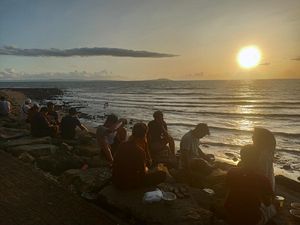 Pantai Baluk Rening, Spot Terbaik Menikmati Sunset di Jembrana Pantai Baluk Rening, Spot Terbaik Menikmati Sunset di Jembrana