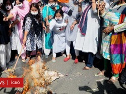 Ratusan Emak-emak Berpisau Keroyok Pemerkosa di India hingga Tewas