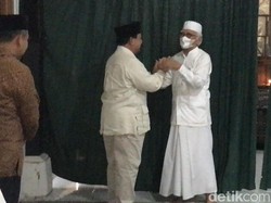 Gus Mus Terima Kunjungan Prabowo di Kediamannya