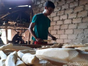 Menengok Produksi Peuyeum Bendul Khas Purwakarta