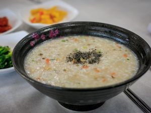 Resep Bubur Ayam Korea (Dakjuk) yang Lembut Gurih, Enak untuk Sarapan Resep Bubur Ayam Korea (Dakjuk) yang Lembut Gurih, Enak untuk Sarapan