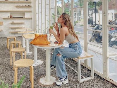 Valerie Dewi, Chef Seksi Jebolan MasterChef yang Hobi Nongkrong di Kafe