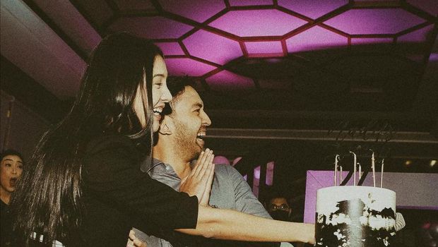 Foto Anya Geraldine bersama orang tua kekasih