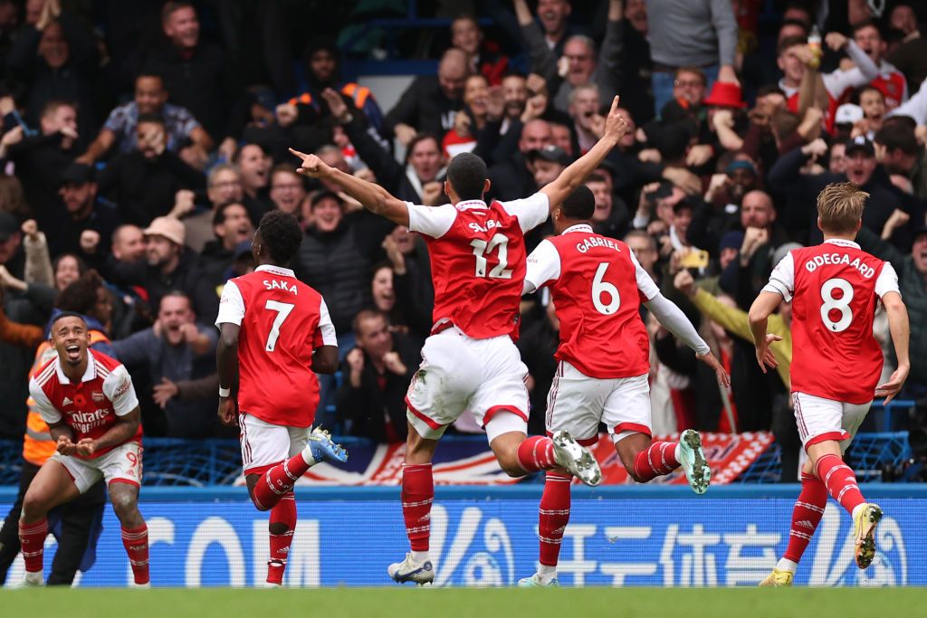 LONDON, ENGLAND - NOVEMBER 06: Gabriel of Arsenal celebrates with teammates after scoring their team's first goal during the Premier League match between Chelsea FC and Arsenal FC at Stamford Bridge on November 06, 2022 in London, England. (Photo by Ryan Pierse/Getty Images)