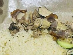 Beli Nasi Bungkus Ayam di Warung, Pria Ini Protes Dapat Tulang Semua