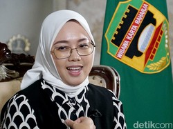 Beri Ratusan Kades Sepeda Motor, Bupati Anne Bantah Persiapan Pilkada