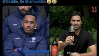 Maksud hati Auba mau balas dendam ke Arteta, eh yang terjadi malah sebaliknya. Foto: dok. Twitter