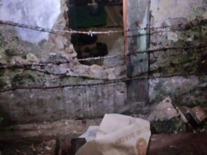 Bak Film, 7 Napi Rutan Sipirok Kabur Jebol Dinding Sel Bak Film, 7 Napi Rutan Sipirok Kabur Jebol Dinding Sel