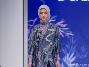 10 Koleksi Modest Wear dari Kami. Hadirkan Busana Warna Bumi di JFW 2023