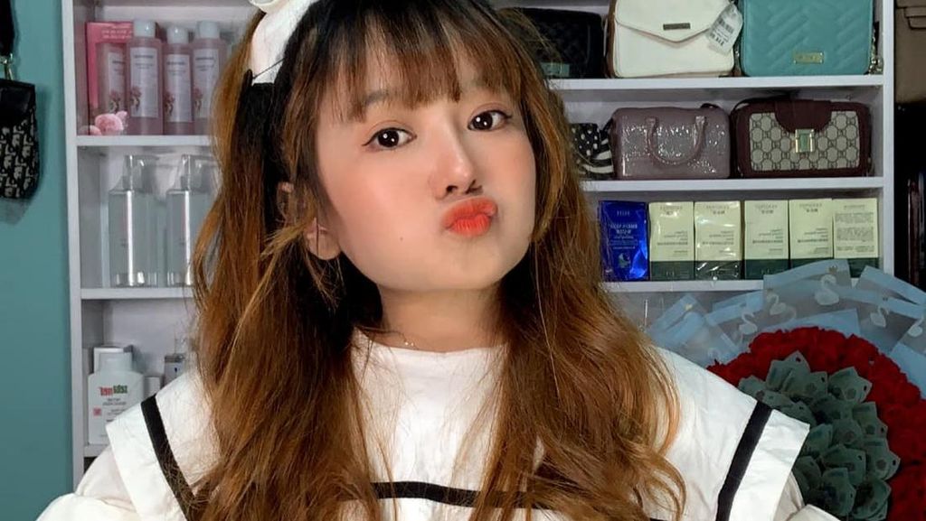 8 Foto Gadis Imut Viral, Penampilannya Bak Anak 7 Tahun Usia Sebenarnya 27 8 Foto Gadis Imut Viral, Penampilannya Bak Anak 7 Tahun Usia Sebenarnya 27