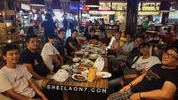 Gelar Konser Tunggal, Ini 10 Momen Sheila On 7 Kompak Makan Bareng