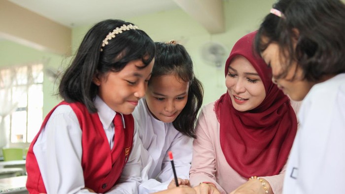 Kabar Gembira, Beasiswa Pendidikan Indonesia 2025 Siap Dukung Guru Hebat!