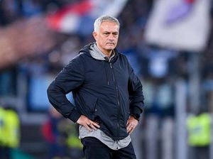 Wajah Kecut Jose Mourinho