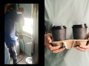 Kacau! Petugas Kereta India Ini Bikin Teh Penumpang Pakai Alat Kotor