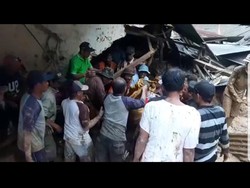 Tanah Longsor Timpa Rumah di Jember, Satu Orang Tewas