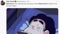 Berbanding terbalik dengan fans netral, penggemar Barcelona justru sedih timnya harus bertemu MU. (Foto: Twitter)