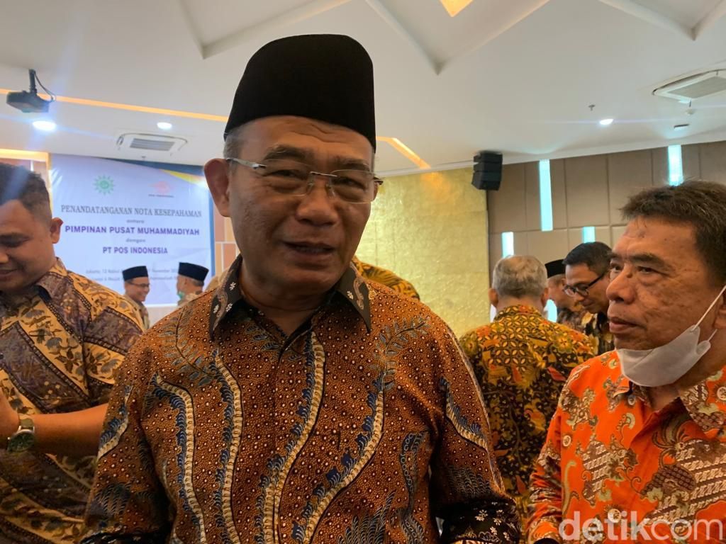 Menko PMK Setuju Usul Pengusaha Sunat Jam Kerja untuk Hindari PHK Menko PMK Setuju Usul Pengusaha Sunat Jam Kerja untuk Hindari PHK