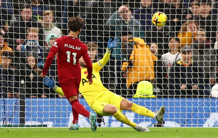 Mohamed Salah LONDON, ENGLAND - NOVEMBER 06: Mohamed Salah of Liverpool celebrates scoring the 2nd goal during the Premier League match between Tottenham Hotspur and Liverpool FC at Tottenham Hotspur Stadium on November 6, 2022 in London, United Kingdom. (Photo by Marc Atkins/Getty Images)
