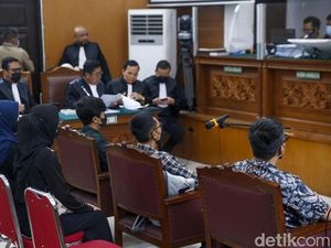 Viktor Kamang Jadi Saksi Sidang Pembunuhan Yosua