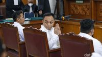 Momen Eliezer, Kuat Maruf dan Ricky Rizal Pertama Bertemu di Sidang