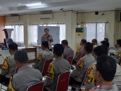 Agar Aduan Cepat Direspons, Bhabinkamtibmas Jaksel Wajib Buat Grup WA RW