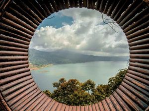 Puncak Wanagiri Bali: Lokasi, Spot Foto, dan Daya Tariknya
