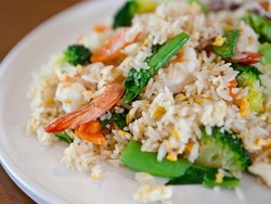 Resep Nasi Goreng Udang dan Brokoli yang Gurih Segar, Cocok Buat Bekal