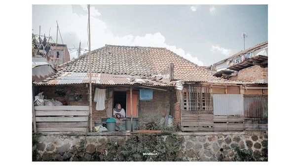 7 Foto Rumah Masa Kecil Artis Indonesia, Ada yang Sederhana Dekat Kali