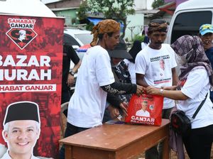 Galang Dukungan, Relawan Ganjar Gelar Bazar-Bagi Doorprize di Karawang