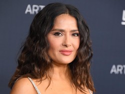 Ini Alasan Salma Hayek Dukung Prancis di Piala Dunia