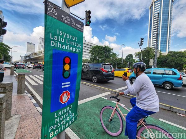 Tok! Sepeda Resmi Ikut Rambu Lalu Lintas