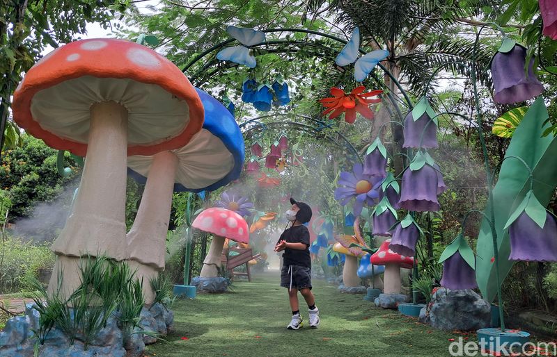 Mengisi libur akhir pekan yang bermanfaat tentunya jadi waktu yang sangt berharga. Nggak usah jauh-jauh, maen ditengah kota juga bisa asyik kok sambil ajak keluarga.