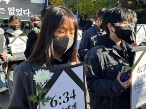 Puluhan Ribu Demonstran Tuntut Keadilan Bagi Korban Tragedi Itaewon