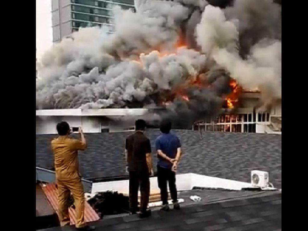 Fakta Aksi Santuy Pegawai Saat Kebakaran di Balai Kota Bandung