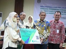 Pemkab Wajo Beri Jaminan Keselamatan Kerja ke 7.305 Honorer-Pekerja Keagamaan