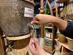 Koster Tak Mau Asing Ikut Campur Urusan Arak Bali