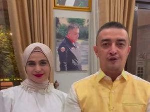 Ini Sosok Suami Baru Asha Shara Ini Sosok Suami Baru Asha Shara