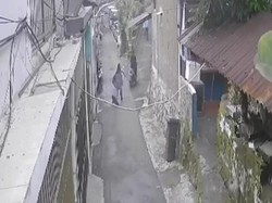 Detik-detik Jambret Rampas HP Emak-emak di Bandung