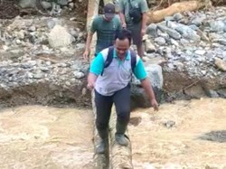 Warga Trenggalek Tunggu Realisasi Perbaikan Jembatan Rusak Diterjang Banjir