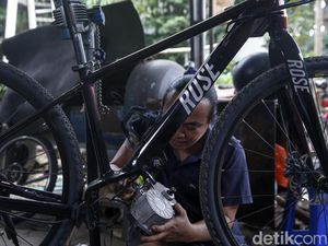 Bengkel Ini Sulap Sepeda Manual Jadi Sepeda Elektrik