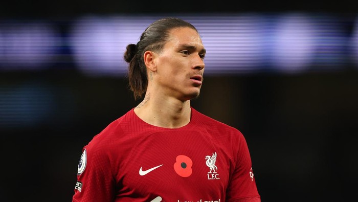 LONDON, ENGLAND - NOVEMBER 06:  Darwin Nunez of Liverpool during the Premier League match between Tottenham Hotspur and Liverpool FC at Tottenham Hotspur Stadium on November 6, 2022 in London, United Kingdom. (Photo by Marc Atkins/Getty Images)