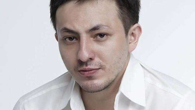 Update Informasi Selebriti InsertLive : Bisikan Syahadat Misterius yang Buat Dylan Carr Penasaran